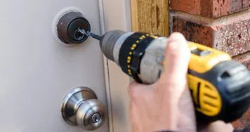 Security Locksmith Services Oakland, CA 510-771-0353 - 13-Key-Broke-In-Lock
