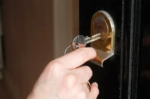 Security Locksmith Services Oakland, CA 510-771-0353 - 7-Door-Unlock